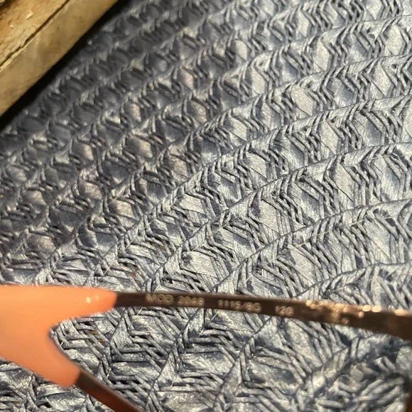 Versace Stylish Pink and Black Sunglasses - Picture 6 of 9